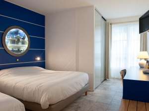 hotel Dauphin   LD 1