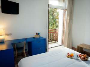 hotel Dauphin   LD 13