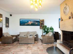 hotel Dauphin   LD 25