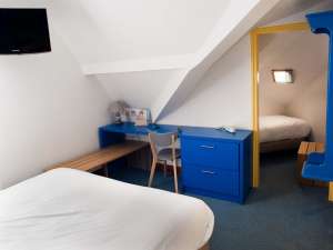 hotel Dauphin   LD 30