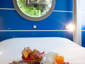 hotel Dauphin   LD 8