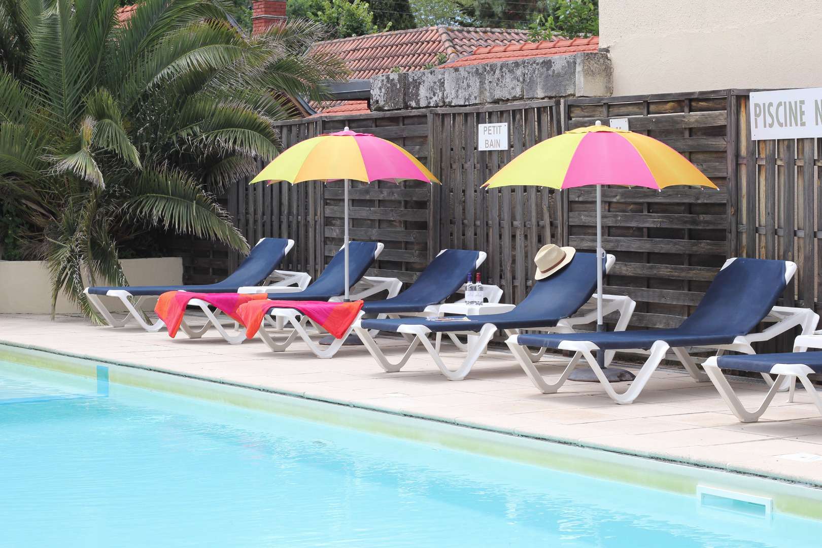 Hotel with swimming pool in Arcachon Hotel Le Dauphin