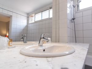 UHD DSCF2826 HDR 53 23