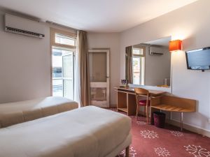 UHD DSCF2832 HDR 55 24