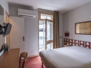 UHD DSCF2878 HDR 70 32