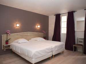 hotel pau centre le roncevaux 9